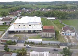 Gudang Siap Huni Kemlagi Mojokerto lokasi di ",
          price: `36000000000`,
          currency: `IDR`
    };


    let pageData = {
        viewPhoneModalField: , tersedia melalui melalui situs Lamudi