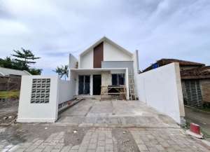 Hadirkan Rumah Di Sleman Utara 600Jt-an Akses Jalan Perumahan Lebar lokasi di ",
          price: `638500282`,
          currency: `IDR`
    };


    let pageData = {
        viewPhoneModalField: , tersedia melalui melalui situs Lamudi