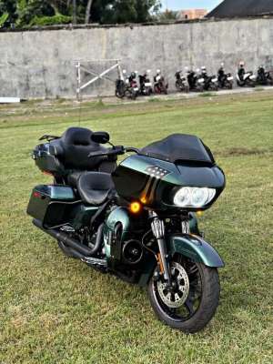 Jual bekas HARLEY DAVIDSON ROADGLIDE,lokasi di Serpong