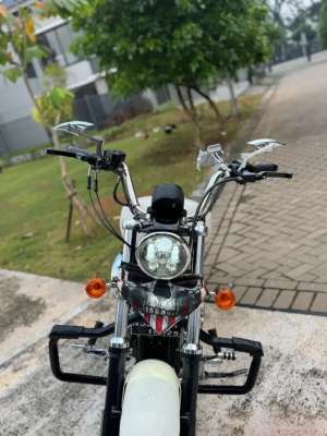 Jual bekas Harley Davidson Sportster 883 XL superlow Full Paper,lokasi di Kebon Jeruk