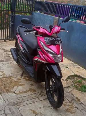 Jual bekas Honda beat 2017 mlus pull ORI,lokasi di Pasirjati