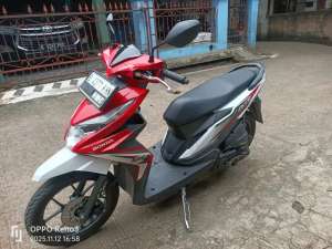 Jual bekas Honda beat merah putih 2018,lokasi di Jatiasih
