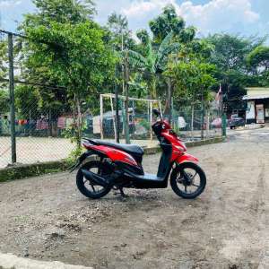 Jual bekas Honda Beat Pop 110cc PgmFi Esp Tahun 2015,lokasi di Jakarta Timur