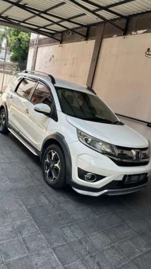 Jual bekas Honda BR-V Butuh uang,lokasi di 