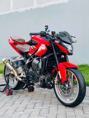 Jual bekas Honda cb250rr 2019 plat M pajak on cbr 250rr modif cbr250 rr custom,lokasi di Porong