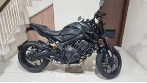 Jual bekas Honda CB650R full modifikasi, kondisi istimewa terawat seperti baru,lokasi di Kalideres