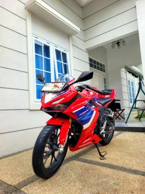 Jual bekas Honda CBR 150R 2024 Red Istimewa,lokasi di Ngaglik