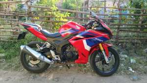 Jual bekas Honda Cbr150 K45a Custom Cbr250rr,lokasi di Susukan Lebak