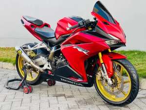 Jual bekas Honda cbr250 rr abs red matte plat N pajak On cbr250 rr abs cbr 250 rr,lokasi di Dinoyo