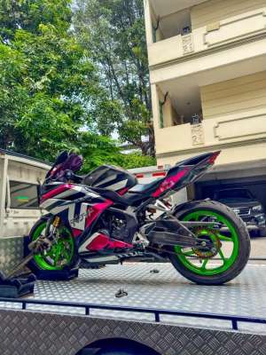 Jual bekas Honda CBR250RR 2017Kondisi MulusTerawat,lokasi di Ciputat