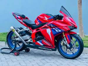 Jual bekas Honda cbr250rr abs red racing cbr 250rr abs cbr 250 rr abs merah,lokasi di Tambaksari