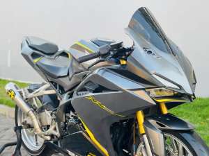 Jual bekas Honda cbr250rr grey 2017 plat S pajak on cbr 250rr grey cbr250 rr grey,lokasi di Raya Darmo