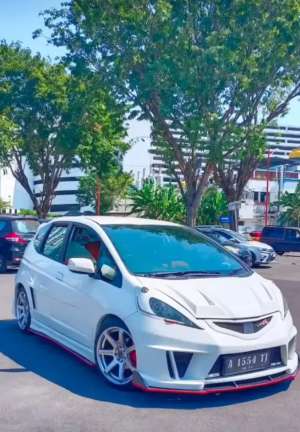 Jual bekas Honda jazz 2008 1.5 AT lengkap,lokasi di 
