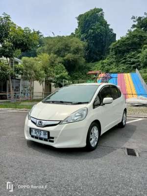 Jual bekas Honda Jazz GE8 2013 istimewa,lokasi di 