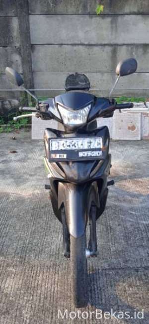 Jual bekas Honda Revo FI tahun 2015,lokasi di Bekasi