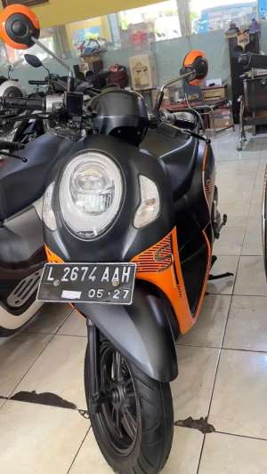 Jual bekas HONDA SCOOPY FASHION 110 TH 2022,lokasi di Mulyorejo