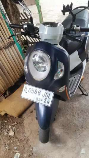 Jual bekas Honda Scoopy Fashion Blue 2023,lokasi di Cikupa