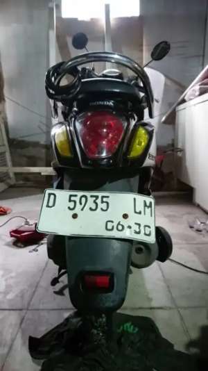 Jual bekas Honda Scoopy Hitam Merah 2014,lokasi di Lengkong