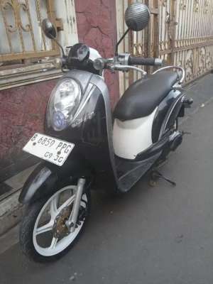 Jual bekas Honda Scoopy THN 2010,lokasi di Palmerah