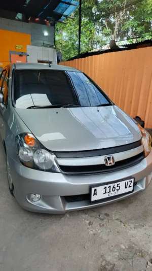 Jual bekas Honda Stream 2006 - 2.0 AT,lokasi di 