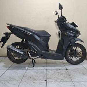 Jual bekas Honda Vario 125 keyles 2024 KM 8000 Gress,lokasi di Kalideres