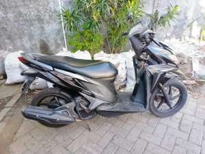 Jual bekas HONDA VARIO 125 KZR 2013,lokasi di Sukomanunggal