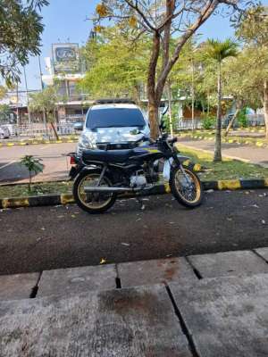 Jual bekas Honda win 2004 lengkap stnk bpkb hitam perorangan,lokasi di Patikraja