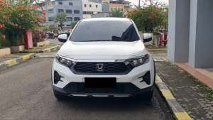 Jual bekas Honda WR-V WRV WR V 1.5 E CVT AT Putih 2023 NIK 2022 Like New Record,lokasi di 