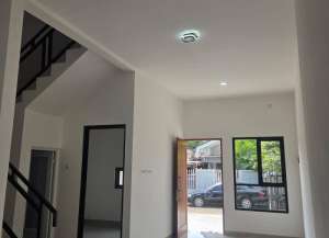 HUNIAN ISTIMEWA DI BUKIT NUSA INDAH RUMAH BARU DENGAN TAMAN BELAKANG MEWAH lokasi di ciputat-2, tersedia melalui melalui situs Lamudi