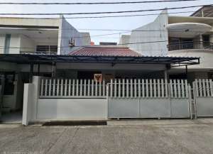 Hunian NyamanSejuk Di Rumah Komplek Kavling Polri Jelambar 1,5 Lantai Full Renovasi Siap Huni, Minimal Sewa 2 Tahun Area Grogol Petamburan lokasi di grogol-petamburan, tersedia melalui melalui situs Lamudi