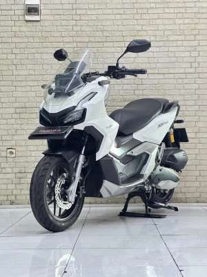 Jual bekas Incaran anak muda Honda ADV 160-2023Wulan mustika,lokasi di Klojen