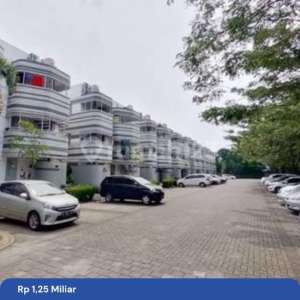 Investasi Yang Menguntungkan. Dijual Aparthouse Dengan 6 Kamar Kost Di Serpong Bsd Tangerang Dengan Occupancy 100 .cocok Untuk Investasi Jangka Panjang.rumah Shm Bagus Rumah SHM , tersedia melalui melalui situs Rumah123