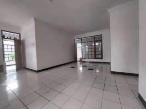 Jarang ada Rumah Main Road Taman Rahayu I Hook lokasi di Bandung Kulon, tersedia melalui melalui situs Olx