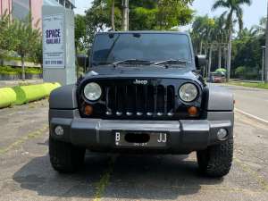 Jual bekas Jeep Wrangler Sport Unlimited 2011,lokasi di Jakarta DKI