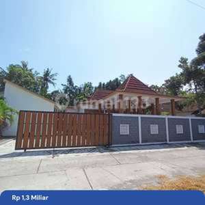 Joglo Modern Full FurnishedLokasi Strategis, Investasi Menjanjikan , tersedia melalui melalui situs Rumah123