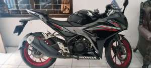 Jual bekas Jual Cbr150r 2017 pakai sendiri,lokasi di Jatinegara