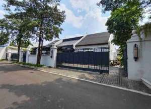 Jual Cepat MURAH Rumah Mewah Kemang Timur Hukada Swimming Pool dan Paviliun LT1206m2 Bangka Mampang Prapatan Jakarta Selatan lokasi di duren-tiga, tersedia melalui melalui situs Lamudi