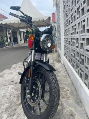 Jual bekas Jual Cepat Royal Enfield Meteor 2022, pembelian 2023.,lokasi di Wara