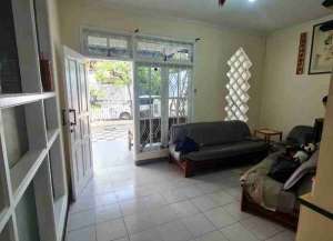 JUAL CEPAT RUMAH 2 Seperempat LANTAI PIK INDOMOBIL ELS lokasi di pantai-indah-kapuk, tersedia melalui melalui situs Lamudi