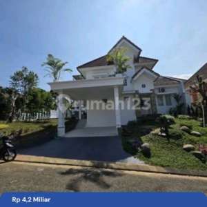 Jual Cepat Rumah Mewah Siap Huni Dilengkapi Fasilitas Kolam Renang , tersedia melalui melalui situs Rumah123