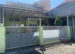JUAL CEPAT RUMAH PERUM SAWOTRATAP WARU lokasi di ",
          price: `800000000`,
          currency: `IDR`
    };


    let pageData = {
        viewPhoneModalField: , tersedia melalui melalui situs Lamudi