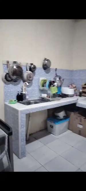 Jual cepat rumah siap huni KT 2 di Metland lokasi di Cileungsi, tersedia melalui melalui situs Olx