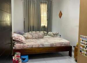 Jual Cepat Turun Harga Rumah 3 Lantai di Kelapa Molek Kelapa Gading lokasi di ",
          price: `2700000000`,
          currency: `IDR`
    };


    let pageData = {
        viewPhoneModalField: , tersedia melalui melalui situs Lamudi