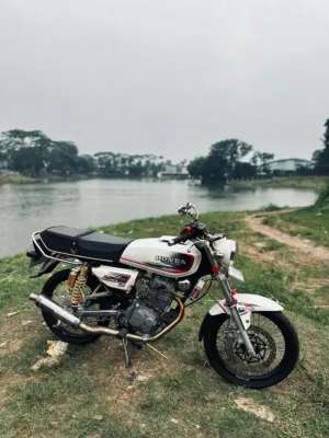 Jual bekas Jual motor GL100,lokasi di Koja