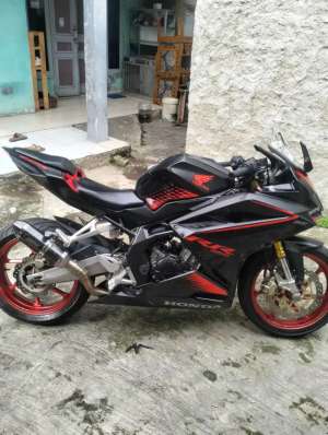 Jual bekas Jual motor Honda CBR 250RR tahun 2018,lokasi di Kalideres