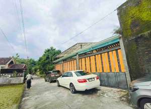 Jual Murah Rumah mewah wonorejo gondangrejo Solo dekat Exit Tol lokasi di ",
          price: `1600000000`,
          currency: `IDR`
    };


    let pageData = {
        viewPhoneModalField: , tersedia melalui melalui situs Lamudi