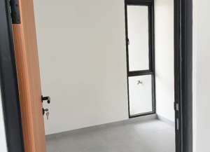 Jual Rumah 2 Lantai dekat Summarecon Bekasi lokasi di ",
          price: `935000000`,
          currency: `IDR`
    };


    let pageData = {
        viewPhoneModalField: , tersedia melalui melalui situs Lamudi