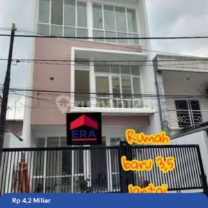 Jual Rumah Bagus Siap Huni Di Janur Kuning Kelapa Gading , tersedia melalui melalui situs Rumah123
