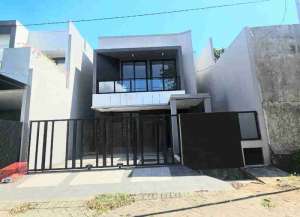 Jual Rumah baru GAYUNGSARI BARAT Surabaya Selatan lokasi di ",
          price: `4050000000`,
          currency: `IDR`
    };


    let pageData = {
        viewPhoneModalField: , tersedia melalui melalui situs Lamudi