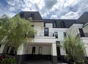 Jual Rumah brandnew townhouse pondok pinang dekat Pim Jaksel lokasi di ",
          price: `8000000000`,
          currency: `IDR`
    };


    let pageData = {
        viewPhoneModalField: , tersedia melalui melalui situs Lamudi